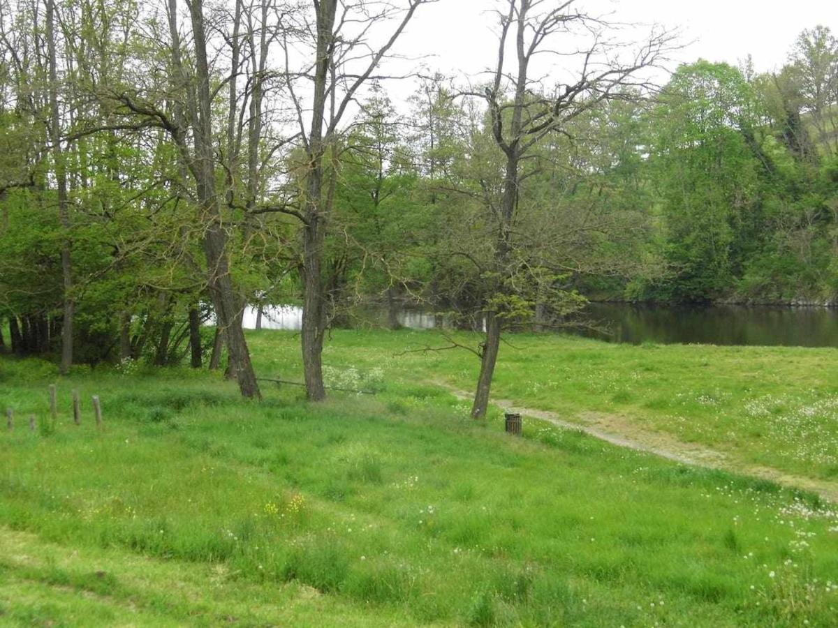 Joli Petit T2 Calme Au Bord De Leau Villa Vieille-Brioude Exterior photo